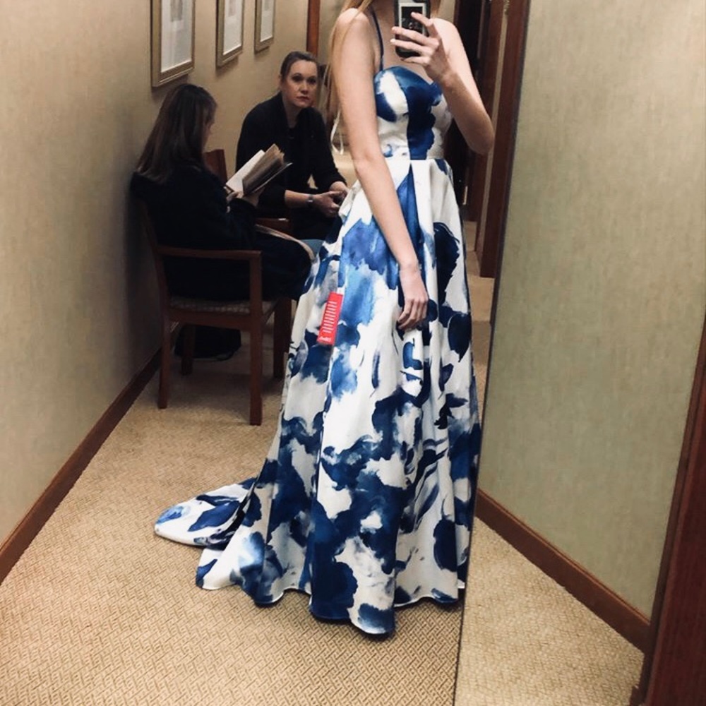 MY FAVORITE DRESS EVER